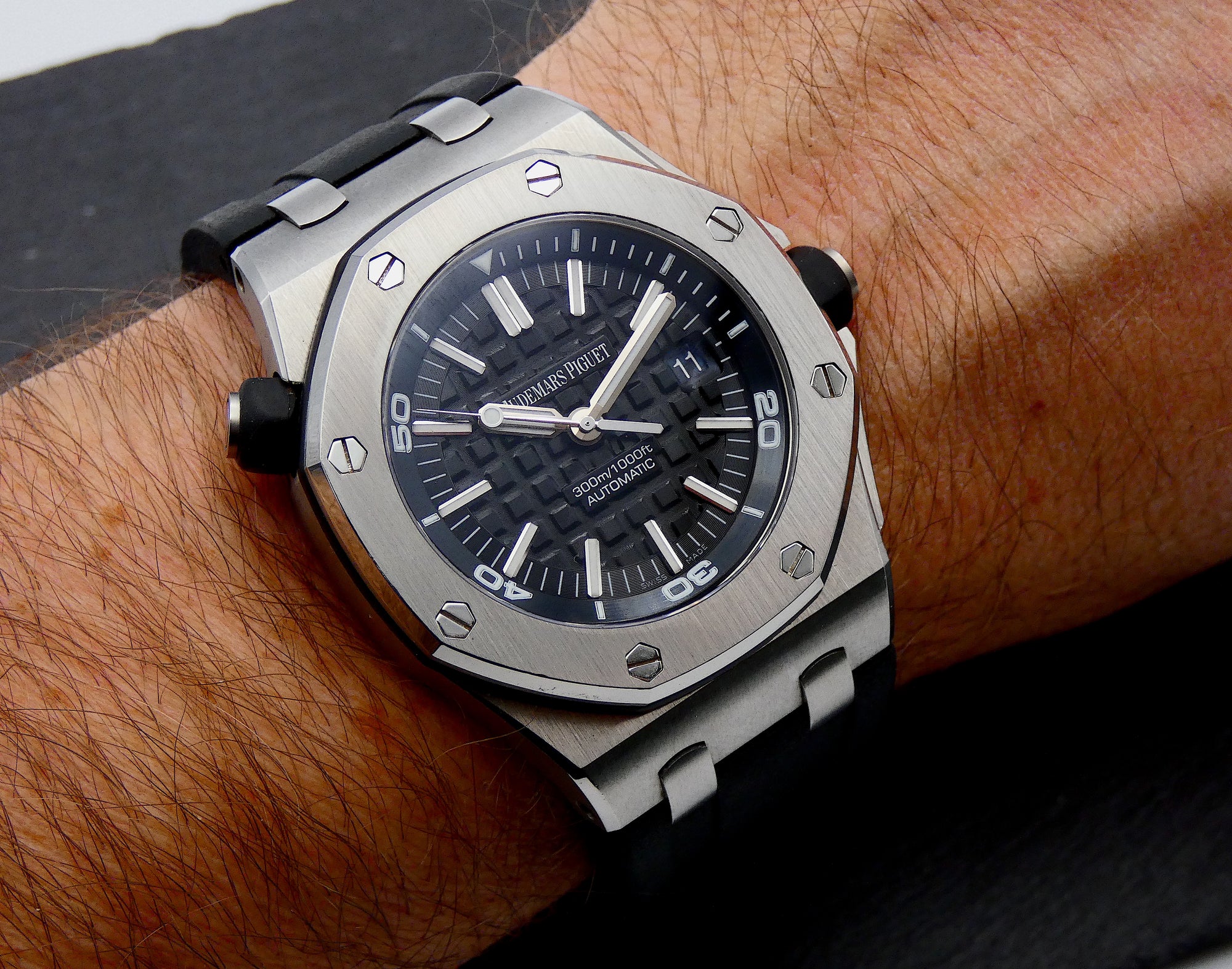 SOLD Audemars Piguet Royal Oak Offshore Diver 2014 15703ST