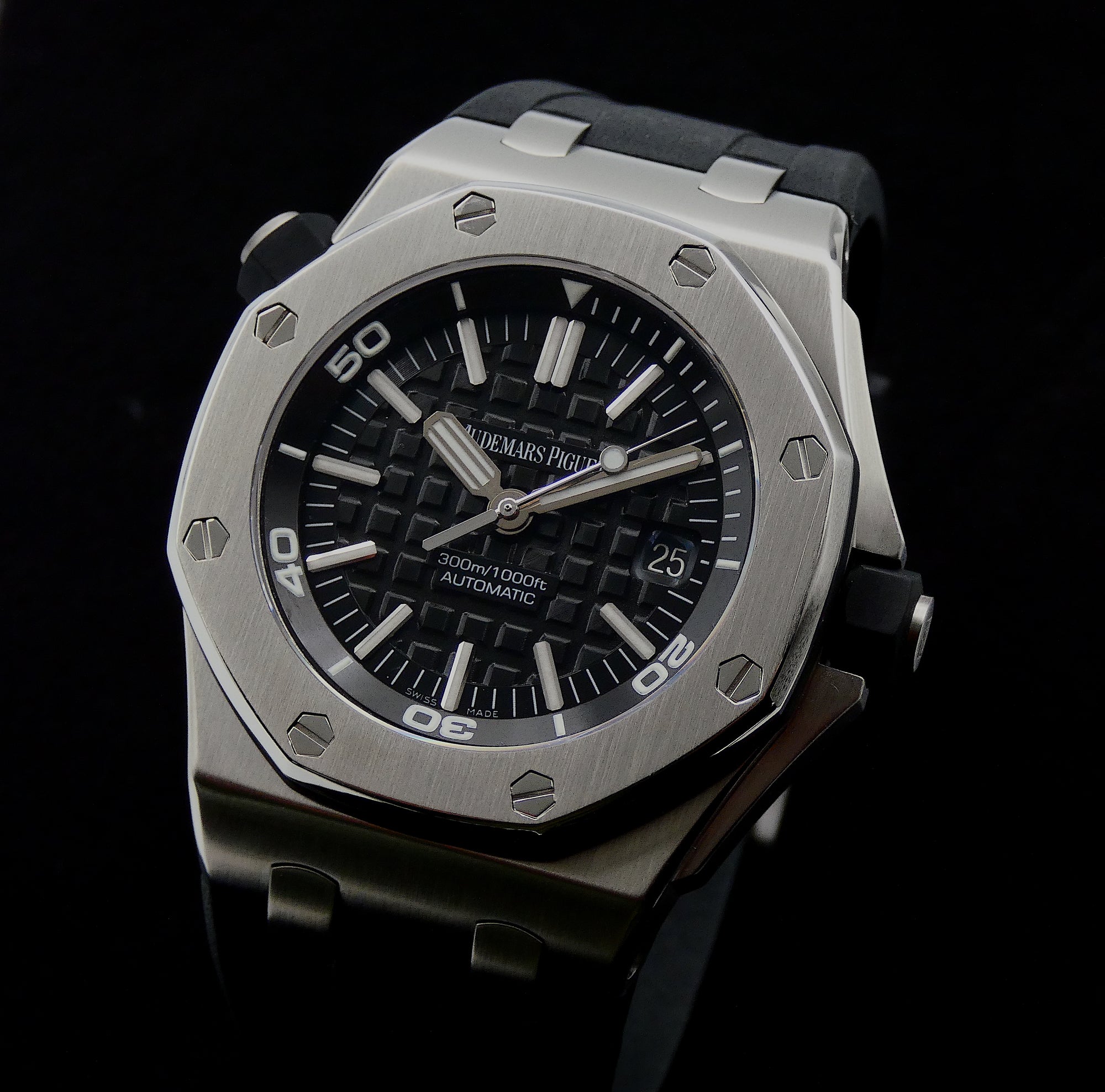 SOLD Audemars Piguet Royal Oak Offshore Diver 2012 / incl warranty