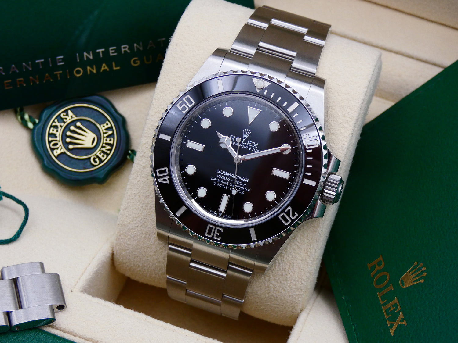 SOLD Rolex Submariner (No Date) New 124060