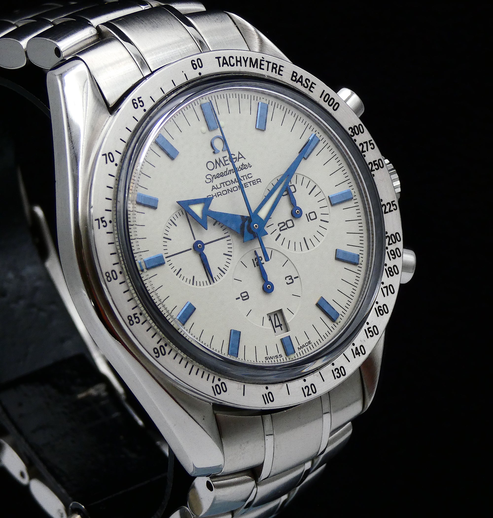 SOLD Omega Speedmaster Broad Arrow 38512000