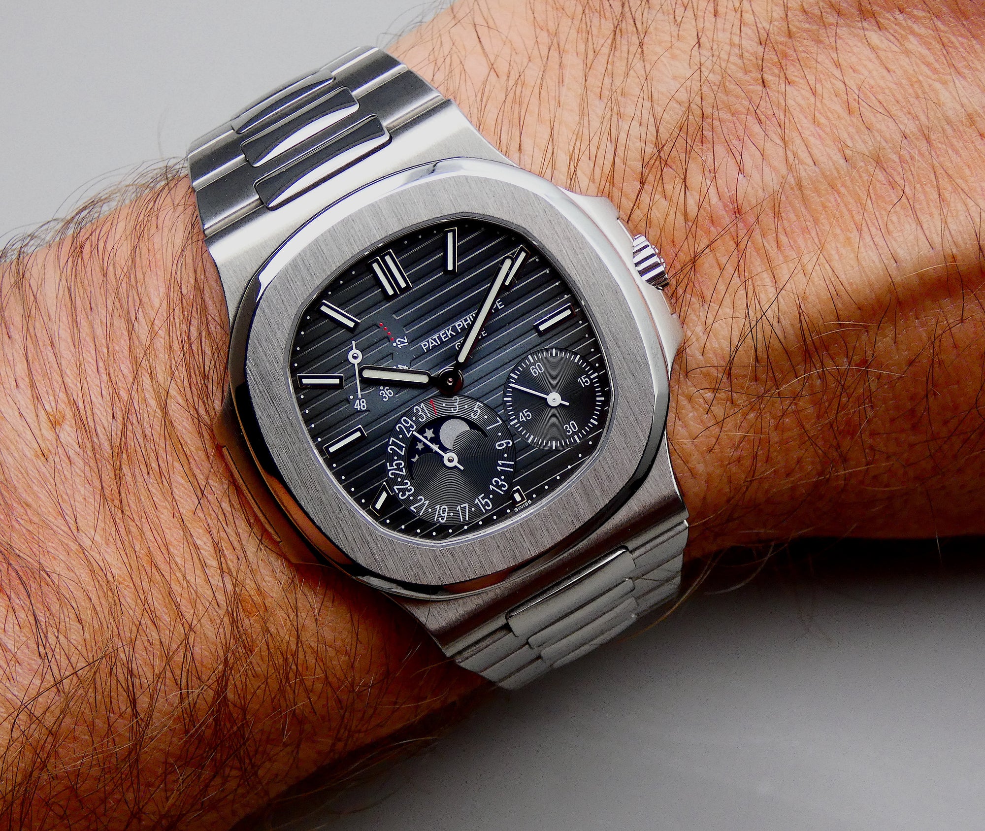 SOLD Patek Philippe Nautilus 5712 Full set 2016 Mint