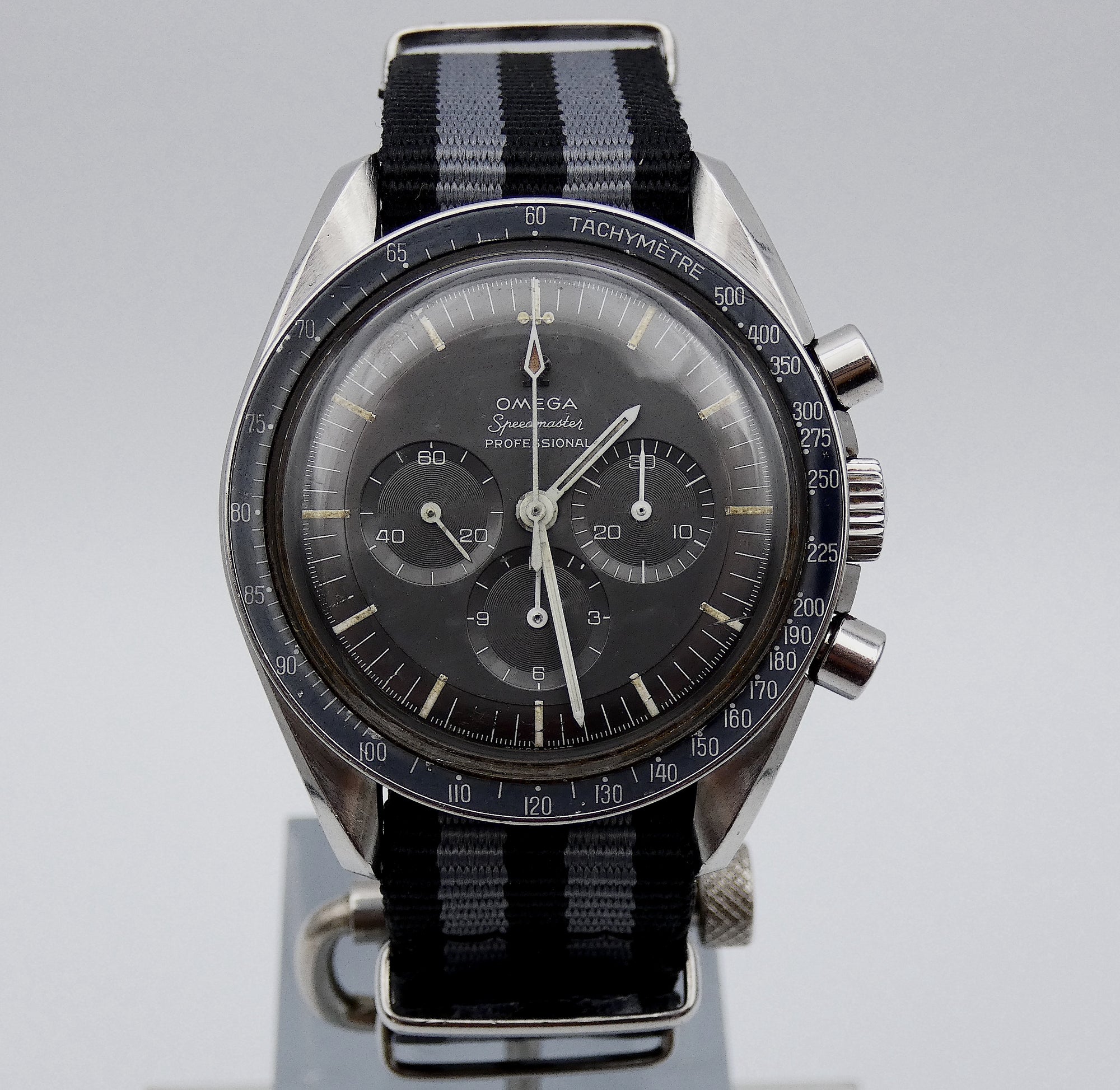 SOLD  Speedmaster 145.012-67SP DON / Rare blue bezel / Grey faded dial