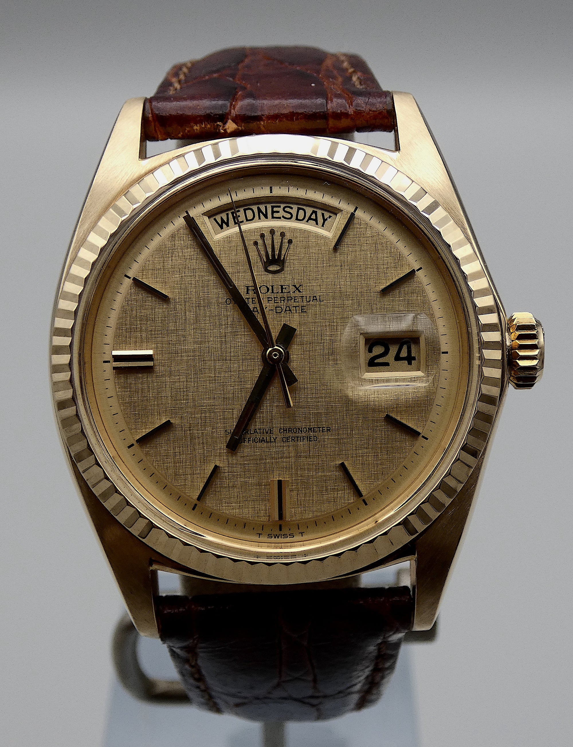 SOLD Day-Date 1969 MINT / Pie pan linnen gold dial / warranty