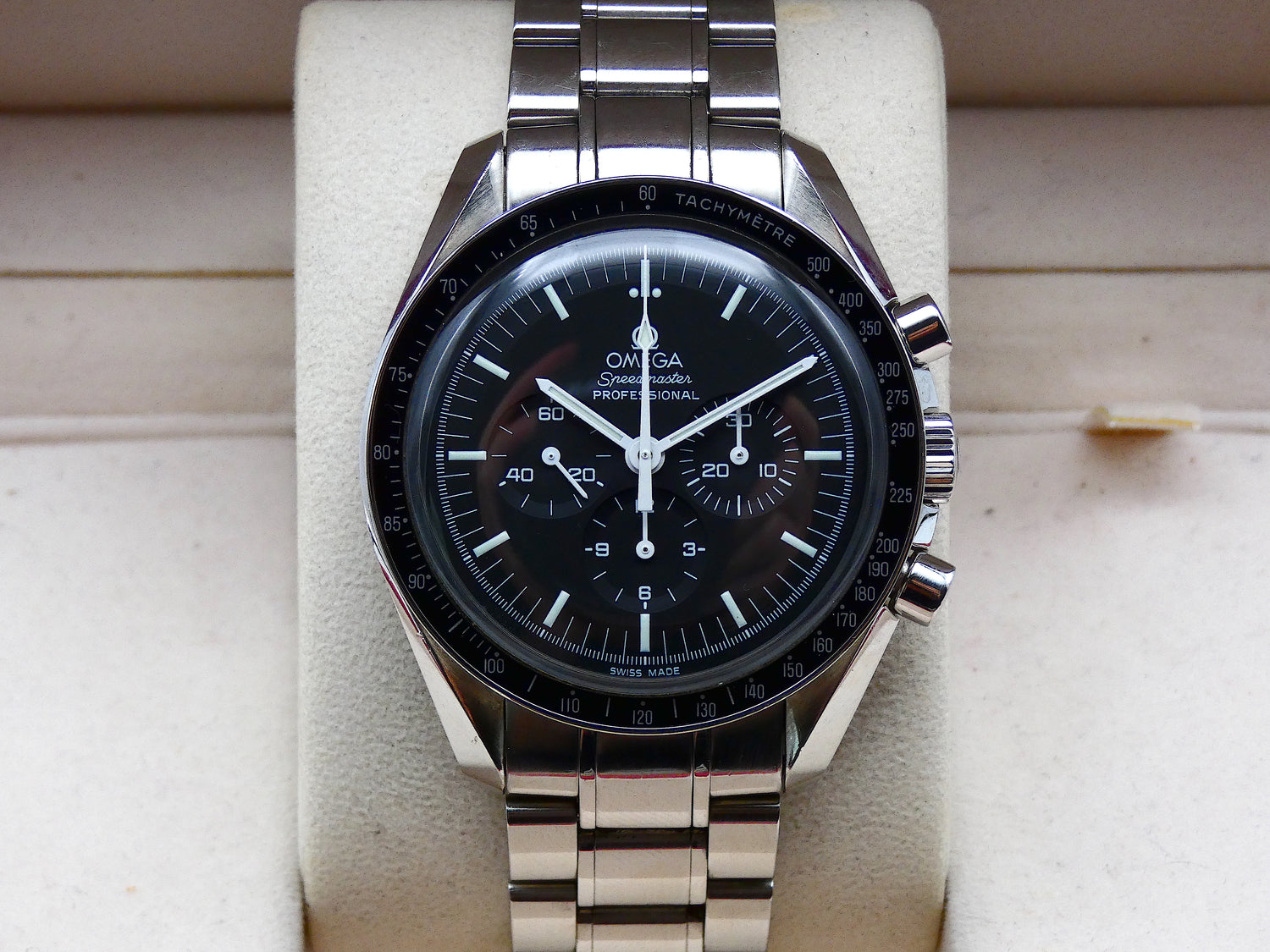 SOLD Omega Speedmaster Professional Moonwatch 3570.50.00 EON Watches