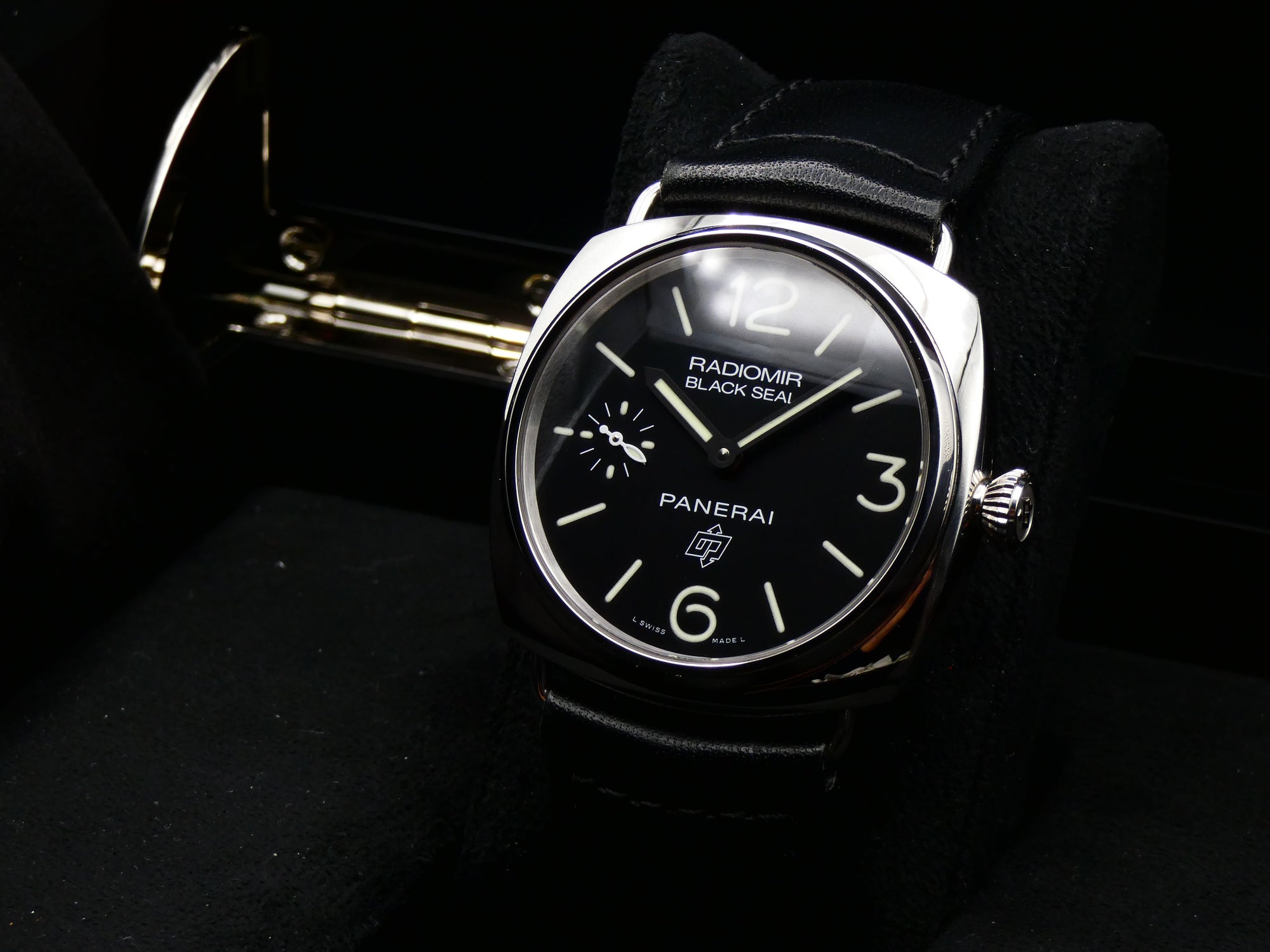 SOLD Panerai Radiomir Black Seal PAM 00380