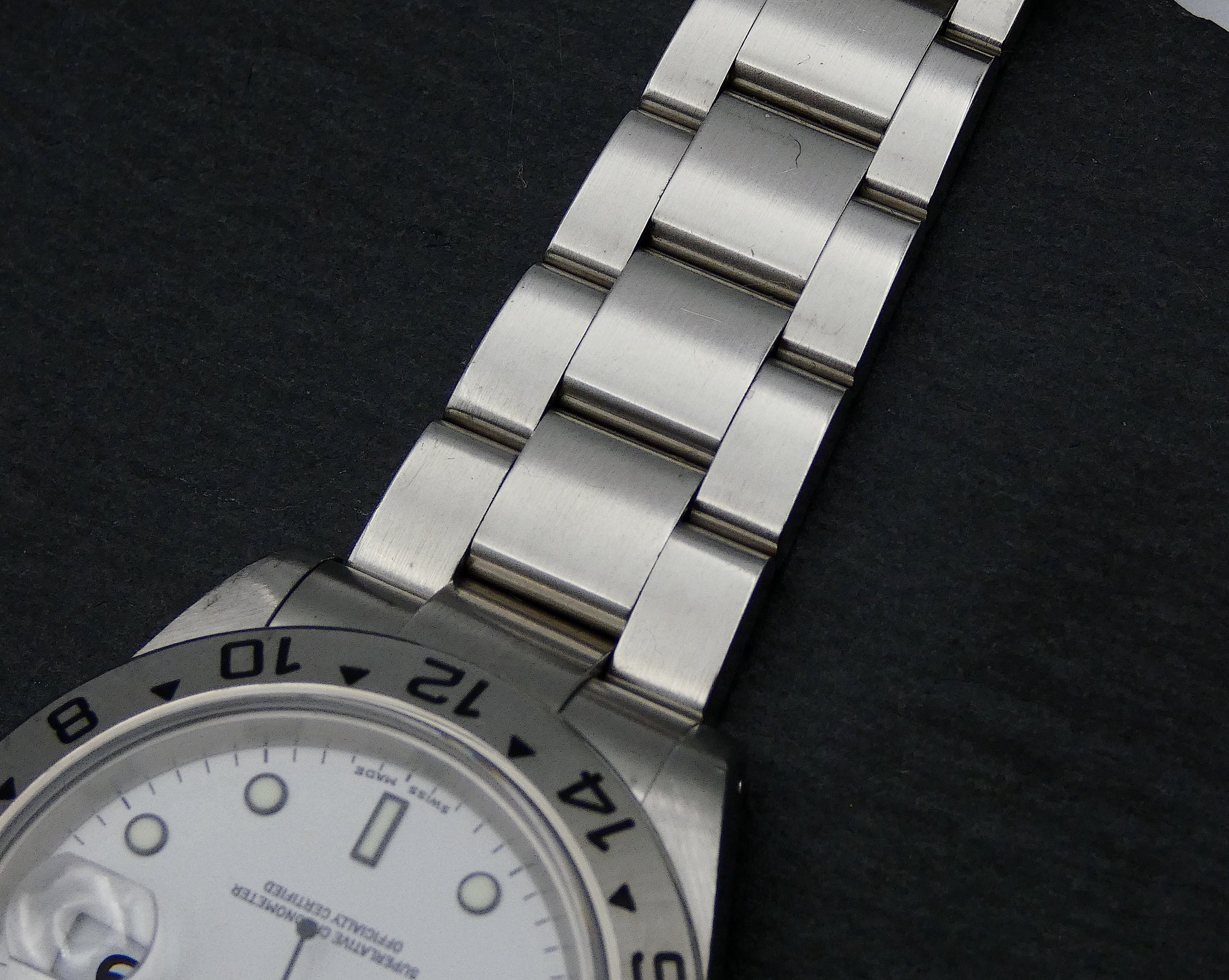 SOLD Rolex Explorer II Polar / unpolished / service papers