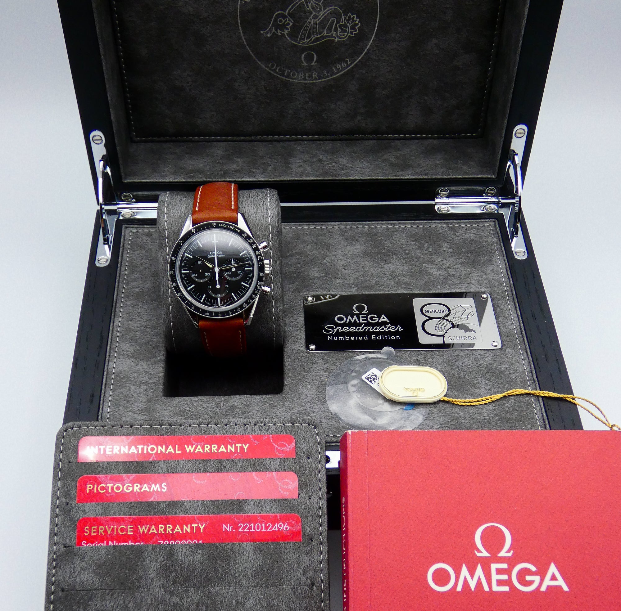 SOLD Omega Speedmaster Moonwatch FOIS Limited / Full set like new